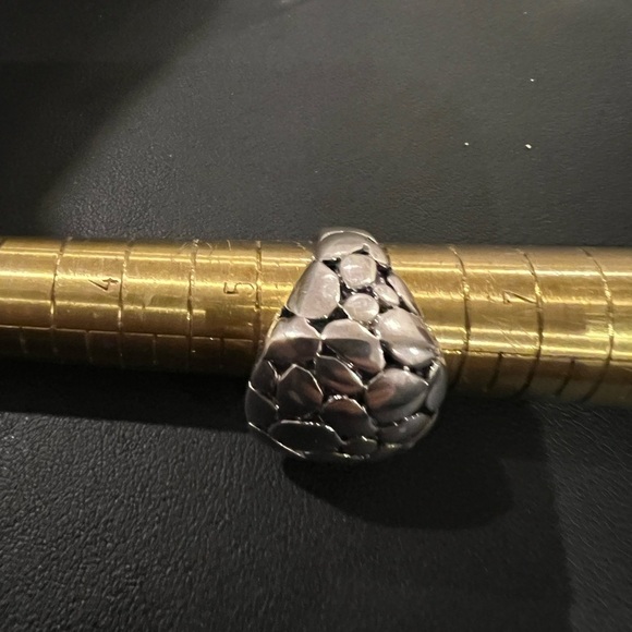 Premier Designs Dome Giraffe Ring in Silver Size 5.5 - Picture 3 of 4